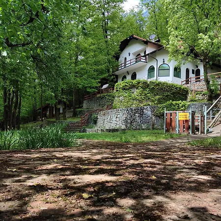 Kuca Za Odmor Lisine